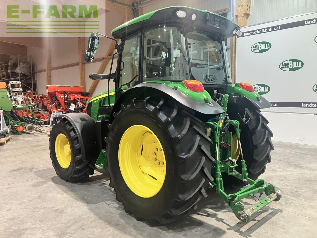 John Deere 5115r - Трактор: слика 4 John Deere 5115r - Трактор: слика 4