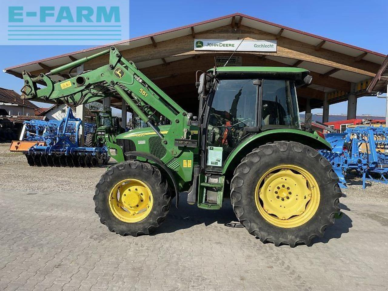 John Deere 5620 fl premium - Трактор: слика 3 John Deere 5620 fl premium - Трактор: слика 3
