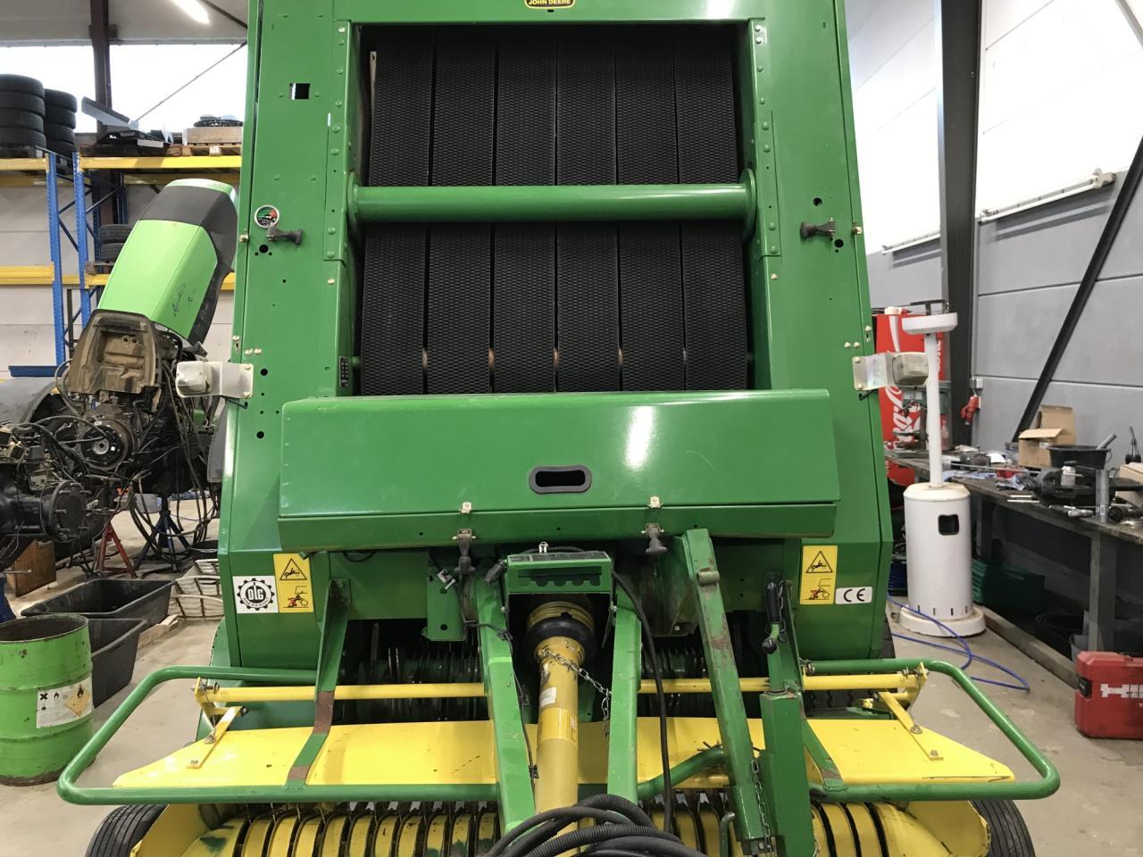 John Deere 590 - Балирка за квадратни бали: слика 3 John Deere 590 - Балирка за квадратни бали: слика 3