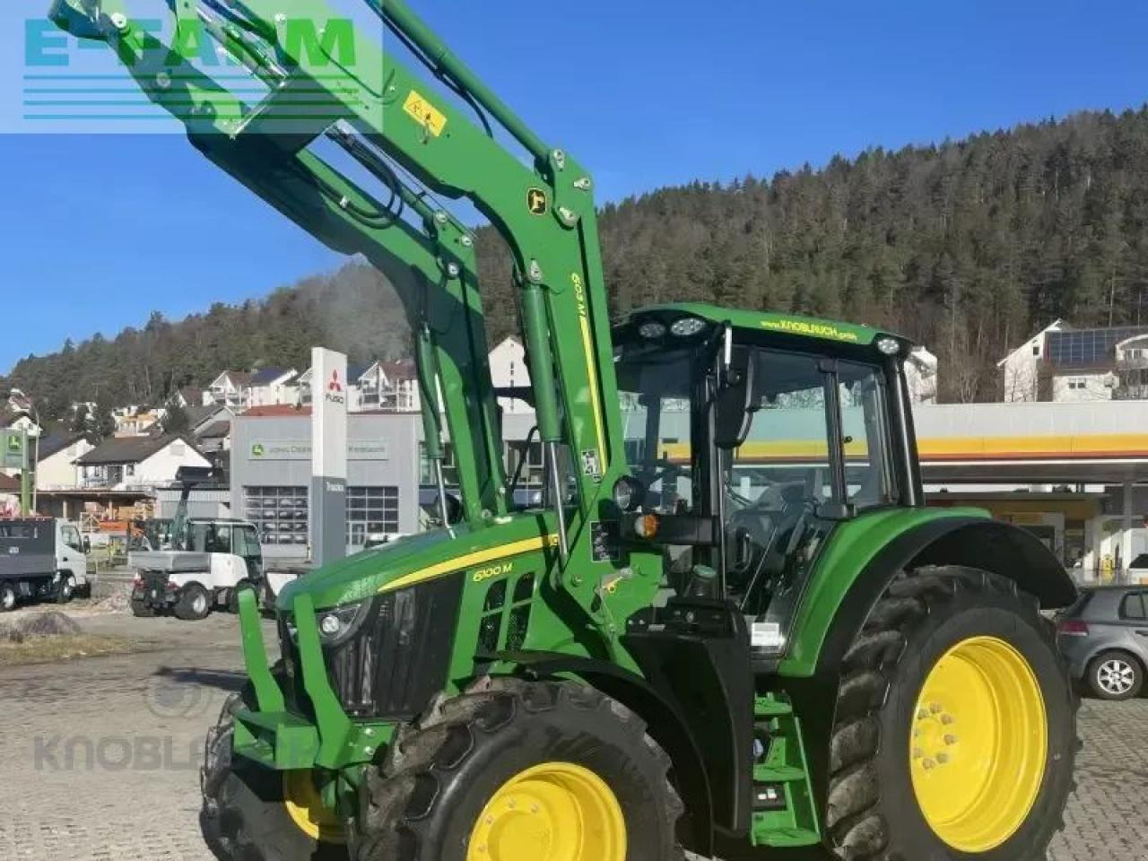 John Deere 6100m - Трактор: слика 1 John Deere 6100m - Трактор: слика 1