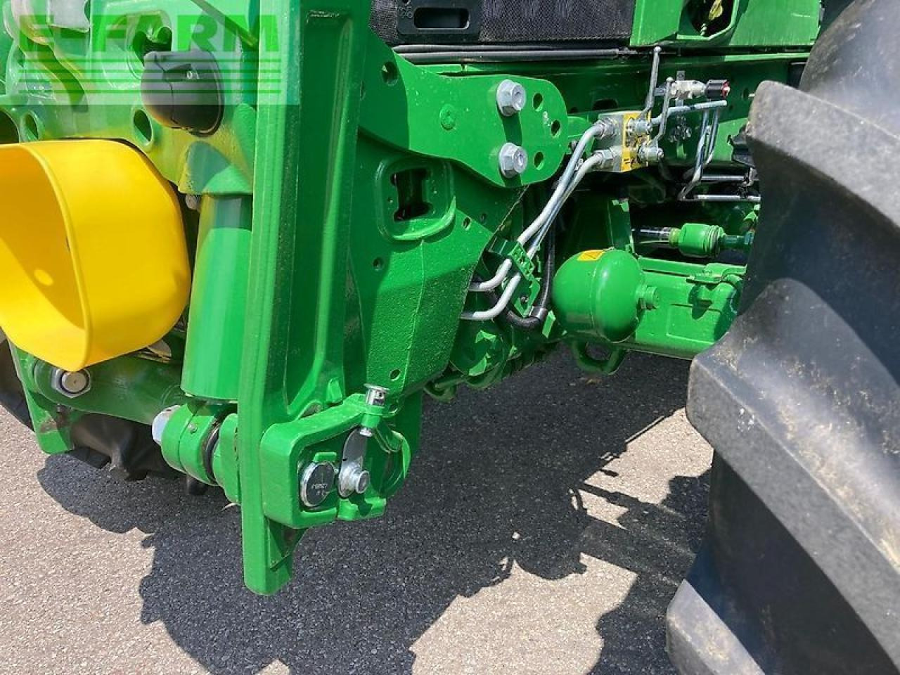 Трактор John Deere 6100m: слика 9