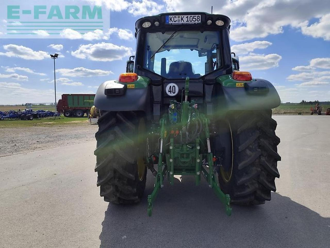 John Deere 6100m - Трактор: слика 5 John Deere 6100m - Трактор: слика 5