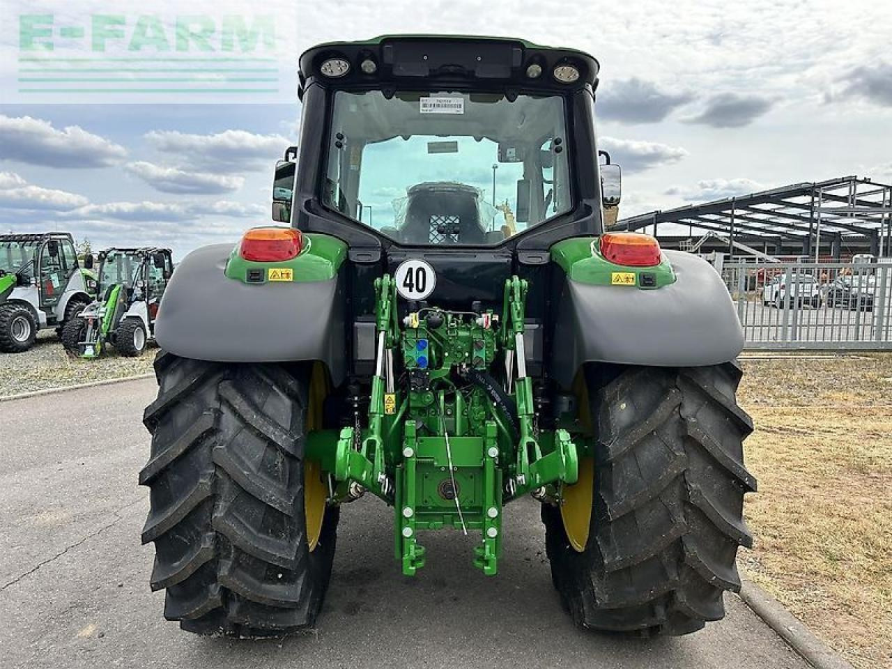 John Deere 6100m aq+ demo - Трактор: слика 4 John Deere 6100m aq+ demo - Трактор: слика 4