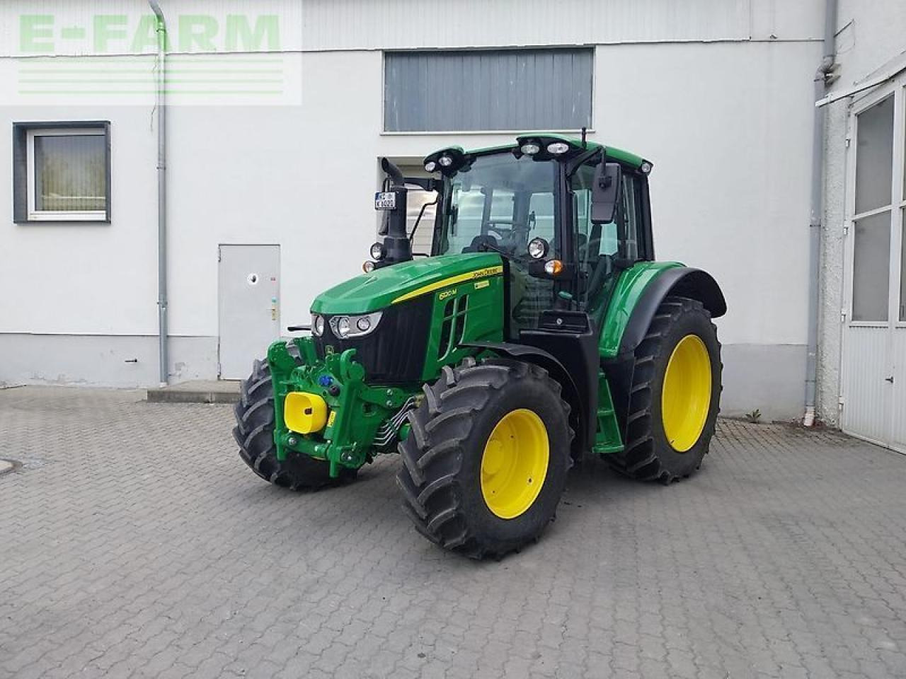 John Deere 6120m - Трактор: слика 1 John Deere 6120m - Трактор: слика 1