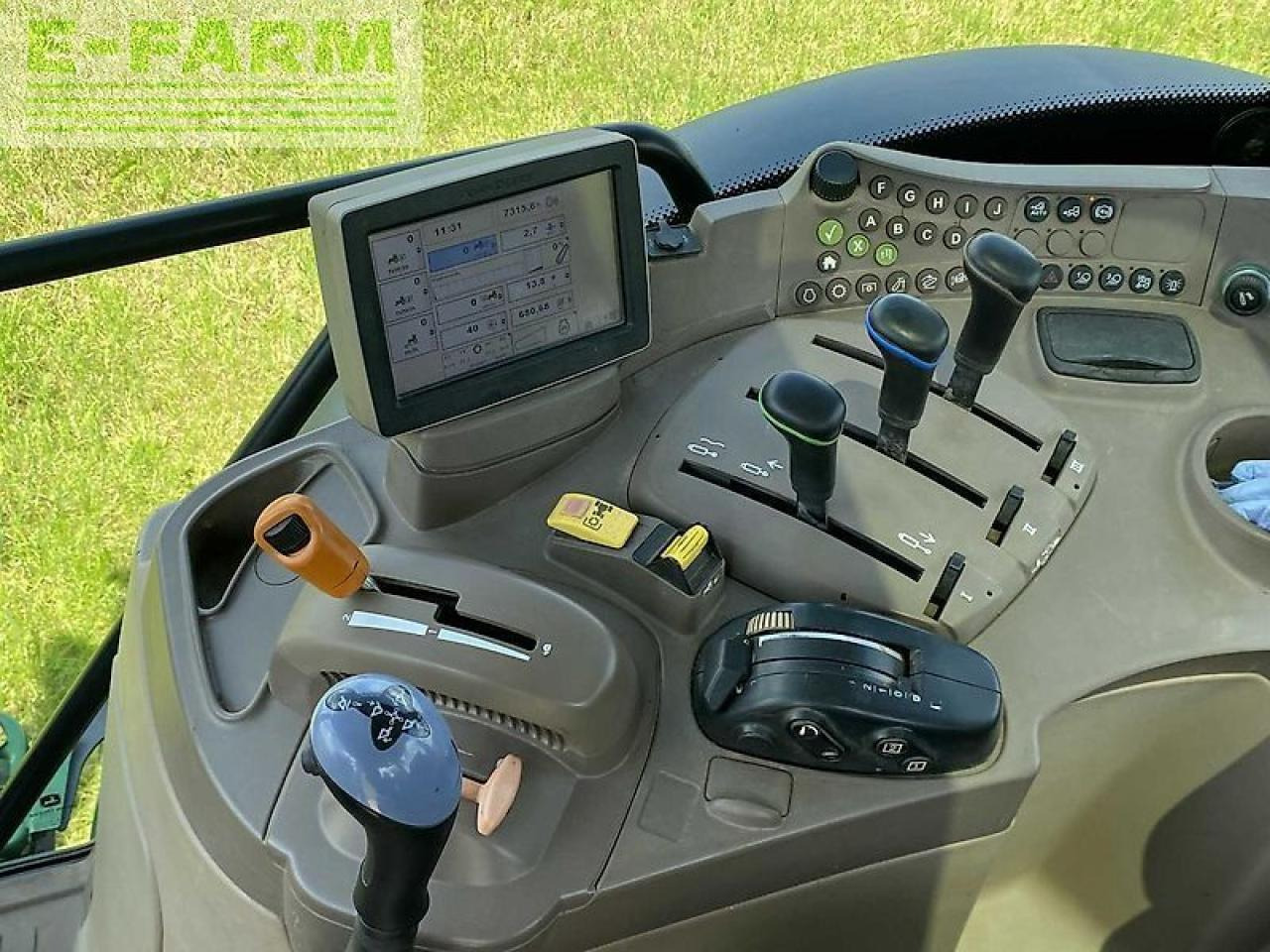 Трактор John Deere 6140 r: слика 9