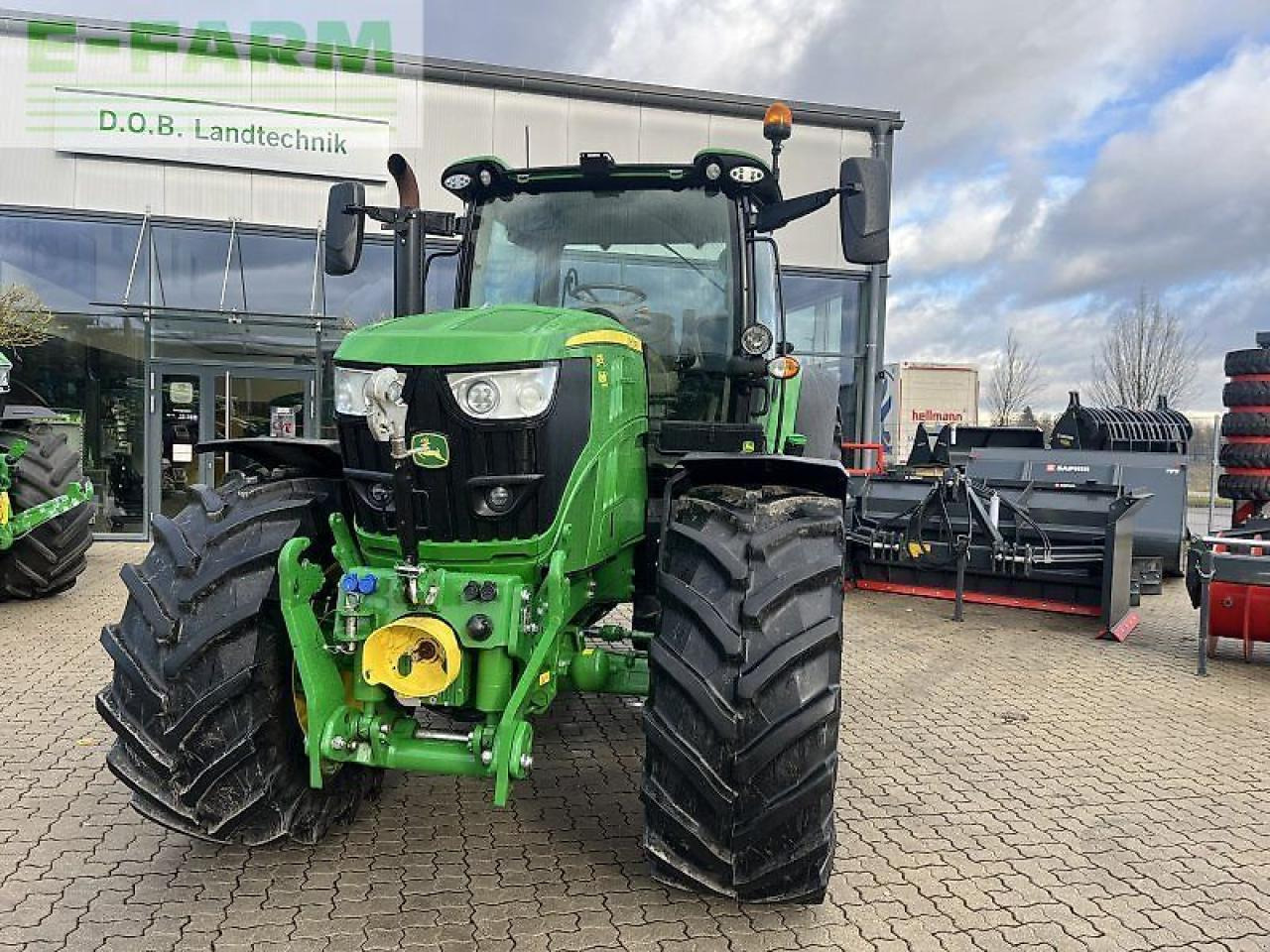 John Deere 6155r - Трактор: слика 3 John Deere 6155r - Трактор: слика 3
