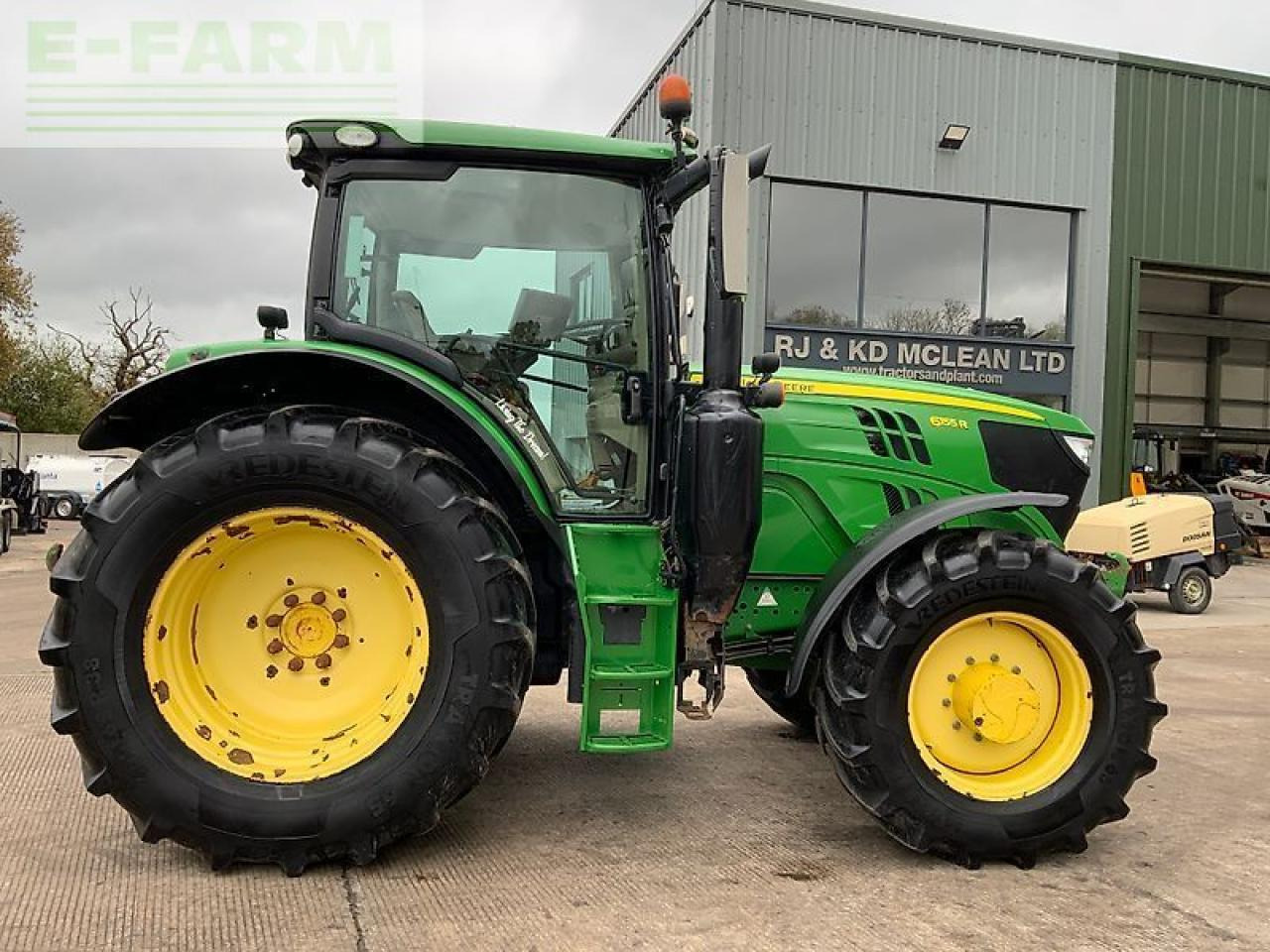 John Deere 6155r tractor (st25016) - Трактор: слика 1 John Deere 6155r tractor (st25016) - Трактор: слика 1