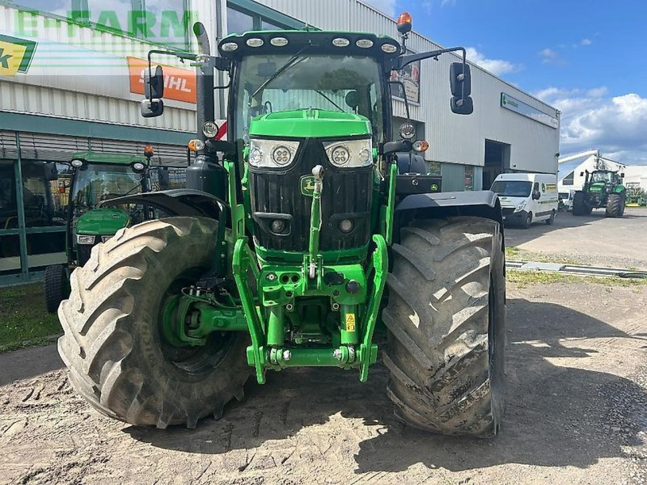 John Deere 6175r - Трактор: слика 2 John Deere 6175r - Трактор: слика 2