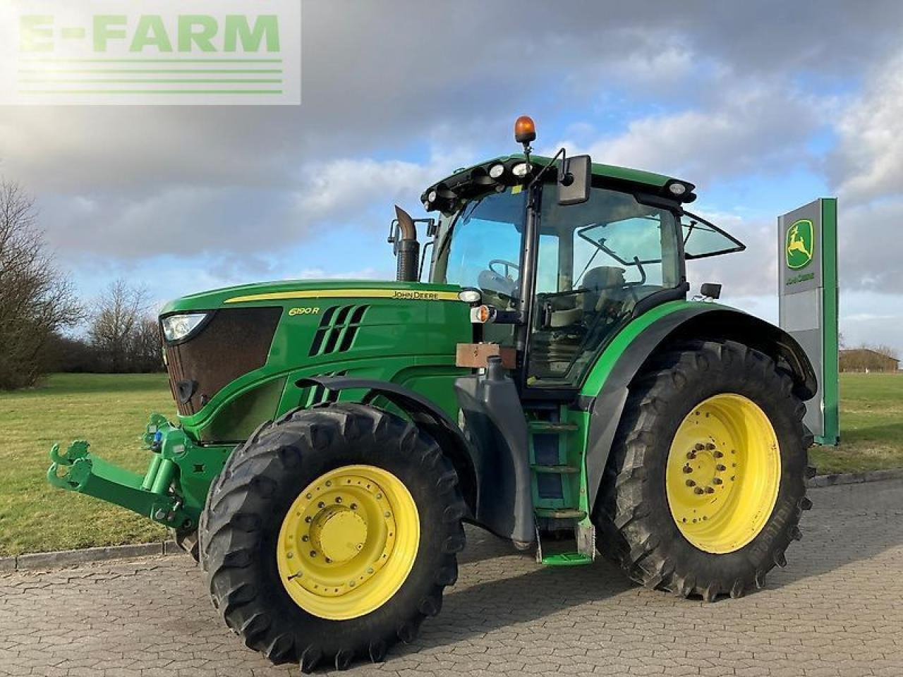 John Deere 6190r - Трактор: слика 1 John Deere 6190r - Трактор: слика 1