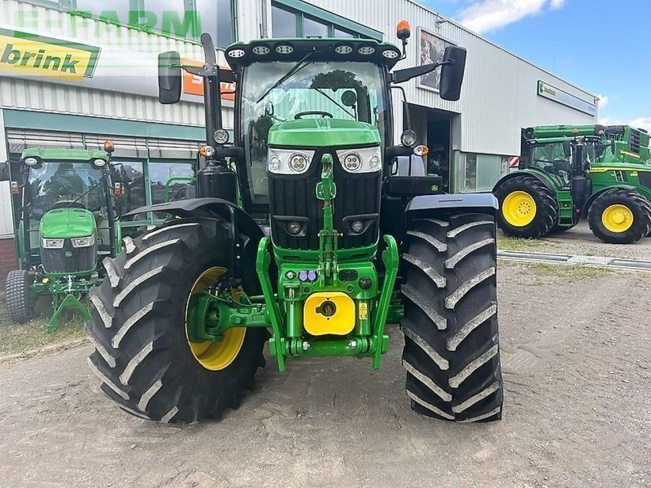 John Deere 6215r - Трактор: слика 2 John Deere 6215r - Трактор: слика 2