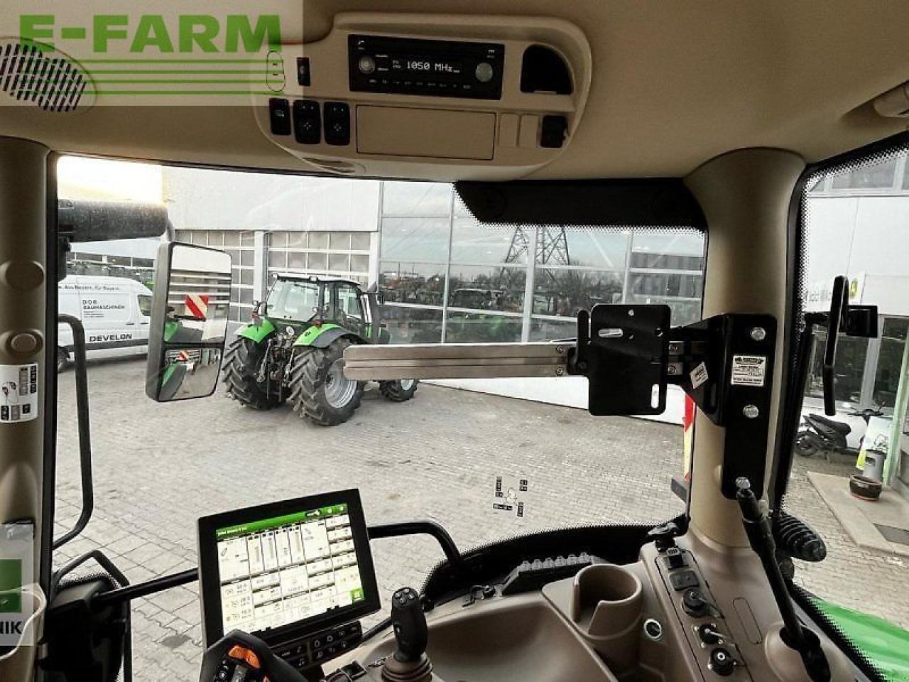 Трактор John Deere 6250r: слика 15