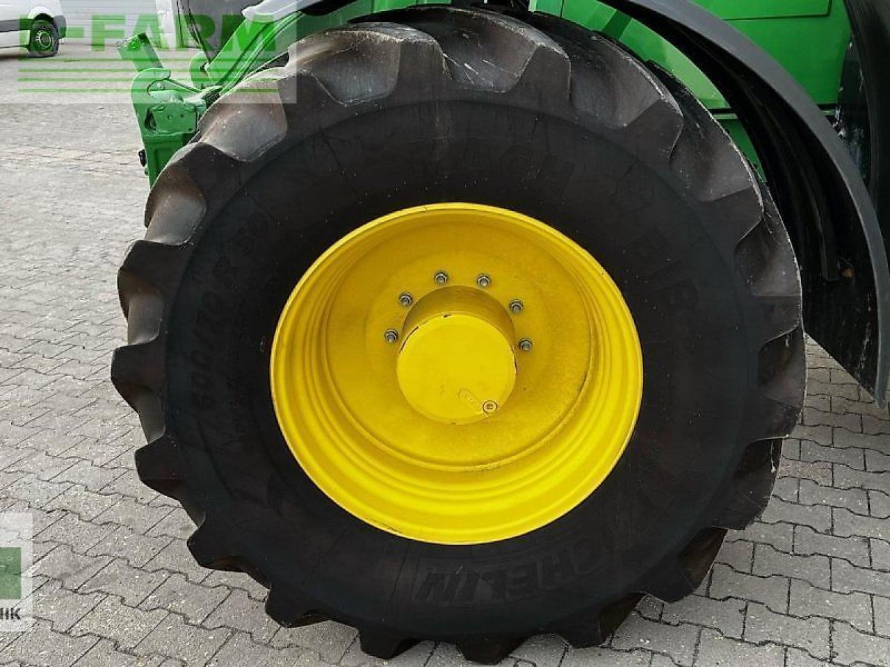 Трактор John Deere 6250r: слика 7