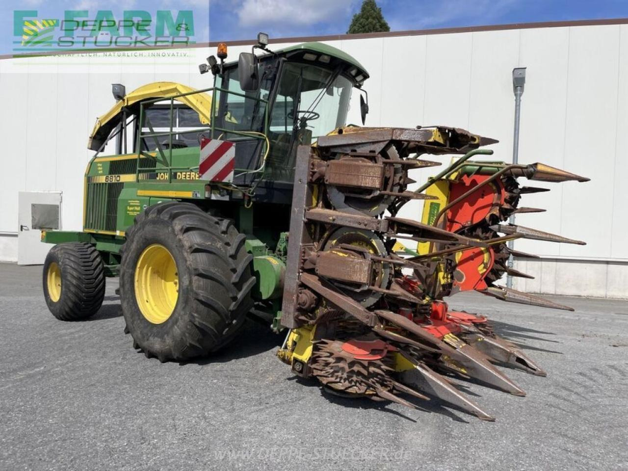John Deere 6810 mit gebiss - Комбајн за сточна храна: слика 3 John Deere 6810 mit gebiss - Комбајн за сточна храна: слика 3