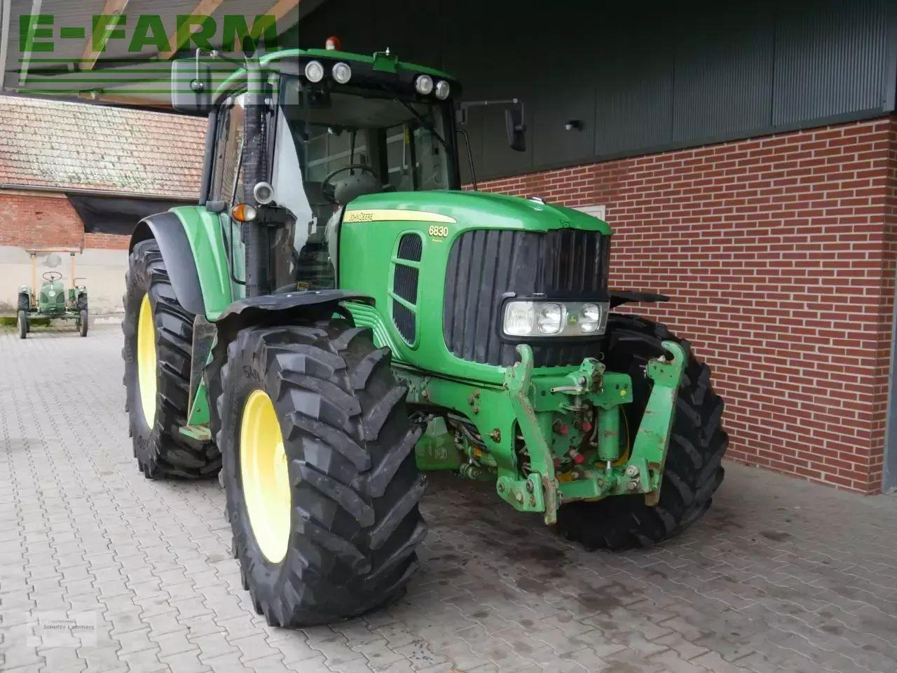 John Deere 6830 premium ap tls - Трактор: слика 2 John Deere 6830 premium ap tls - Трактор: слика 2