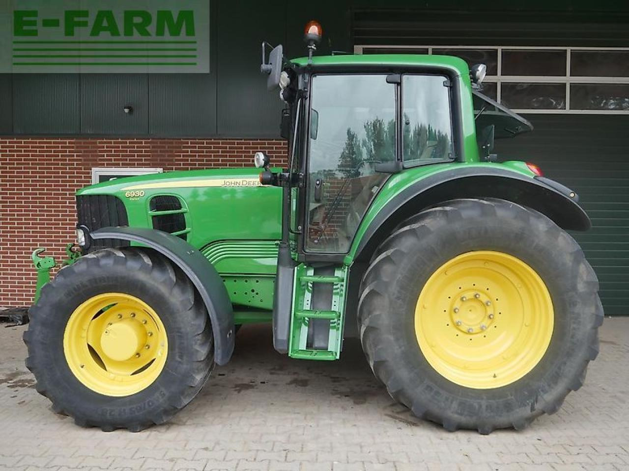 John Deere 6930 premium autopowr - Трактор: слика 4 John Deere 6930 premium autopowr - Трактор: слика 4