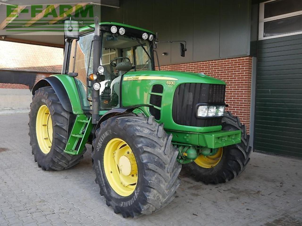 John Deere 6930 premium autopowr - Трактор: слика 2 John Deere 6930 premium autopowr - Трактор: слика 2