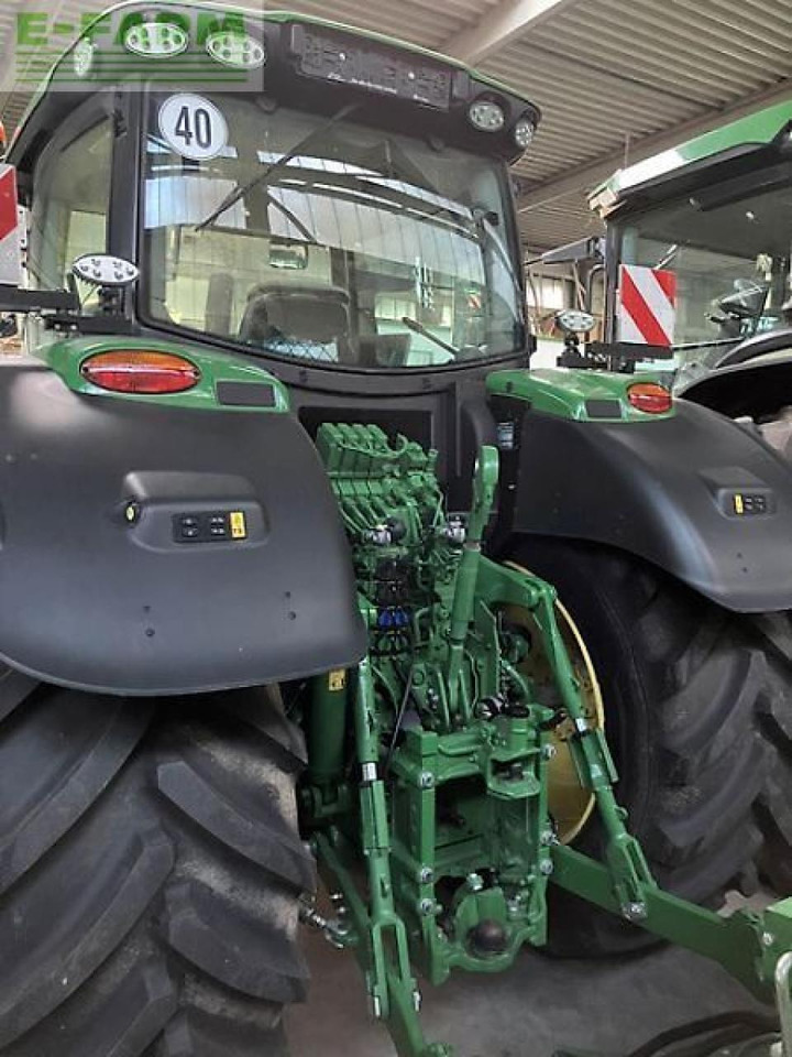 John Deere 6r 215 - Трактор: слика 1 John Deere 6r 215 - Трактор: слика 1