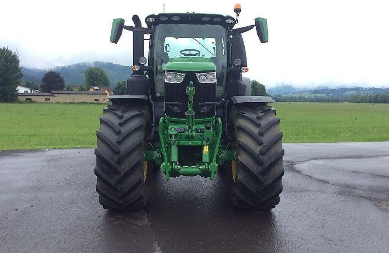 John Deere 6r 250 - Трактор: слика 2 John Deere 6r 250 - Трактор: слика 2