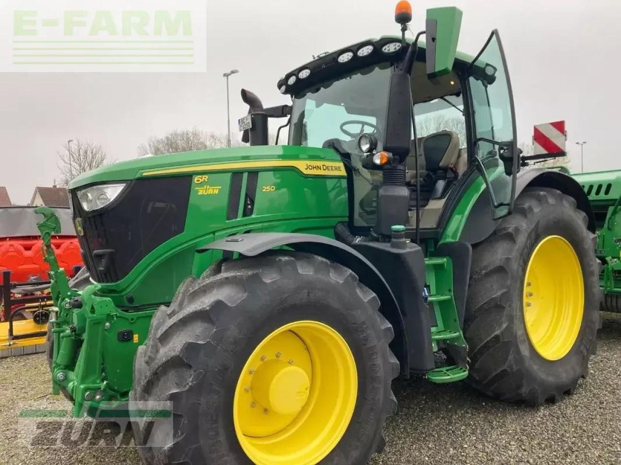 John Deere 6r250 - Трактор: слика 1 John Deere 6r250 - Трактор: слика 1