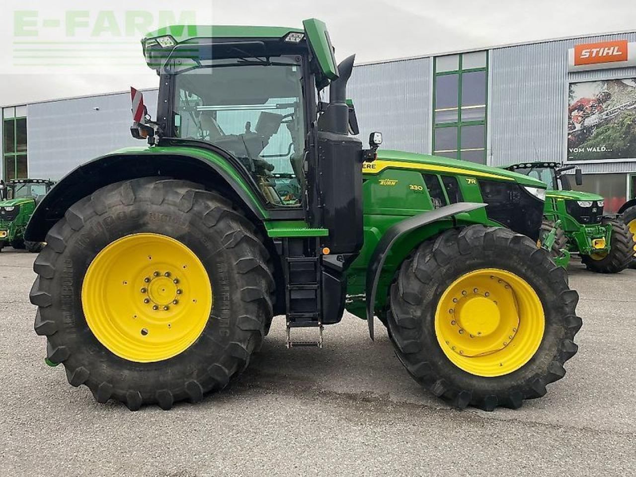 John Deere 7r330 / 7r 330 - Трактор: слика 2 John Deere 7r330 / 7r 330 - Трактор: слика 2