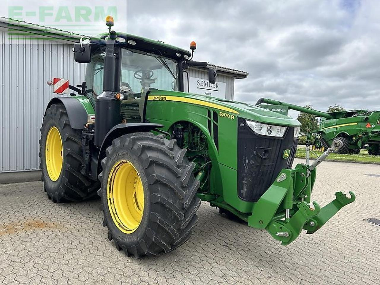 Трактор John Deere 8370r: слика 8