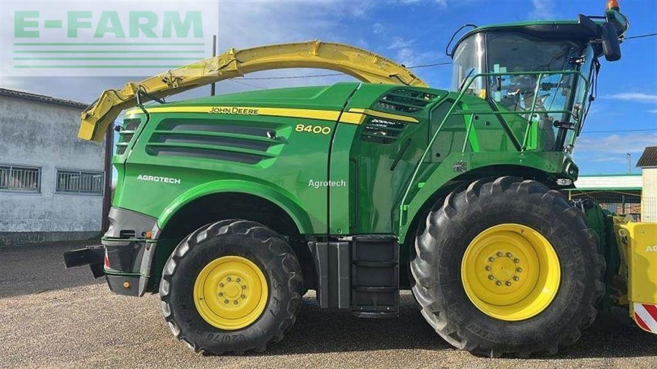 John Deere 8400 - Комбајн за сточна храна: слика 1 John Deere 8400 - Комбајн за сточна храна: слика 1