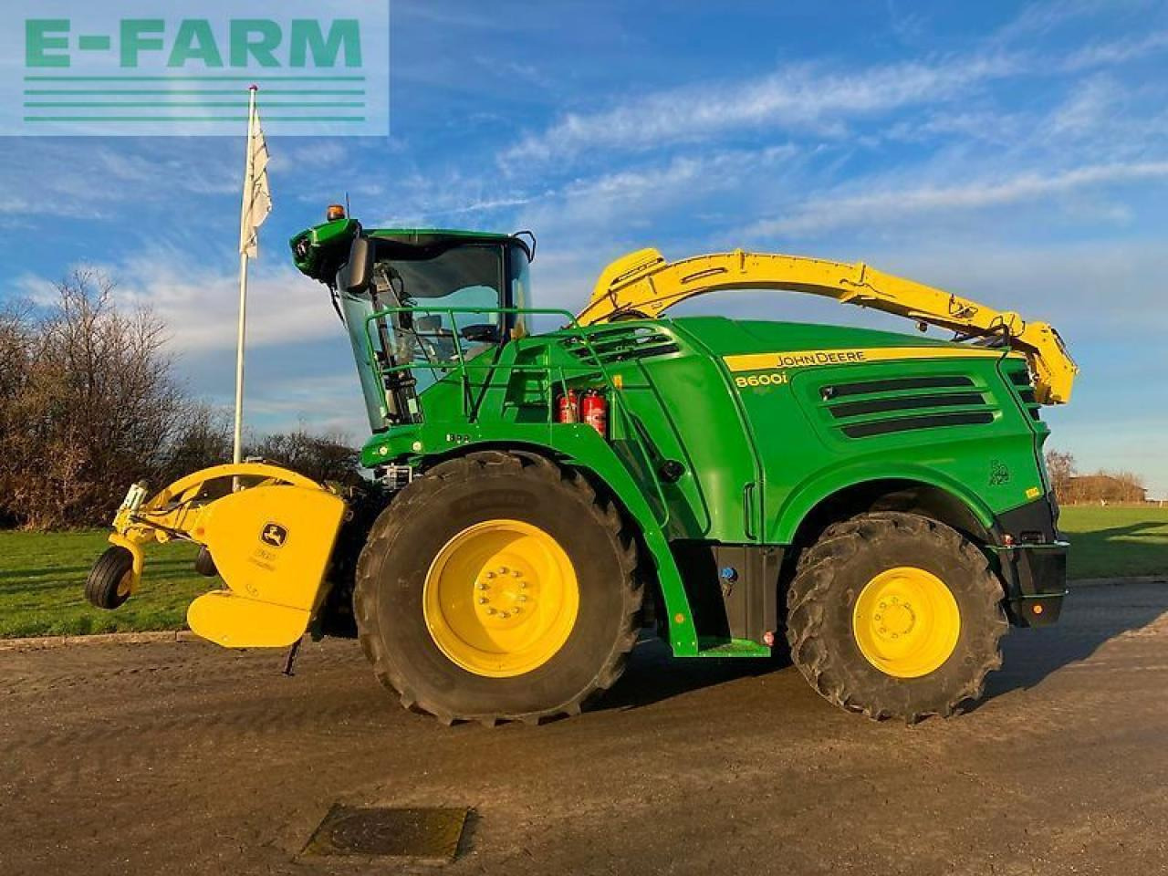 John Deere 8600i - Комбајн за сточна храна: слика 1 John Deere 8600i - Комбајн за сточна храна: слика 1