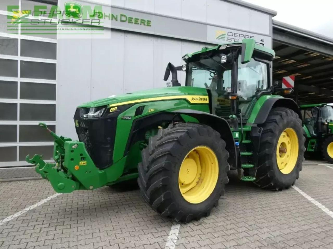 John Deere 8r 370 - Трактор: слика 1 John Deere 8r 370 - Трактор: слика 1