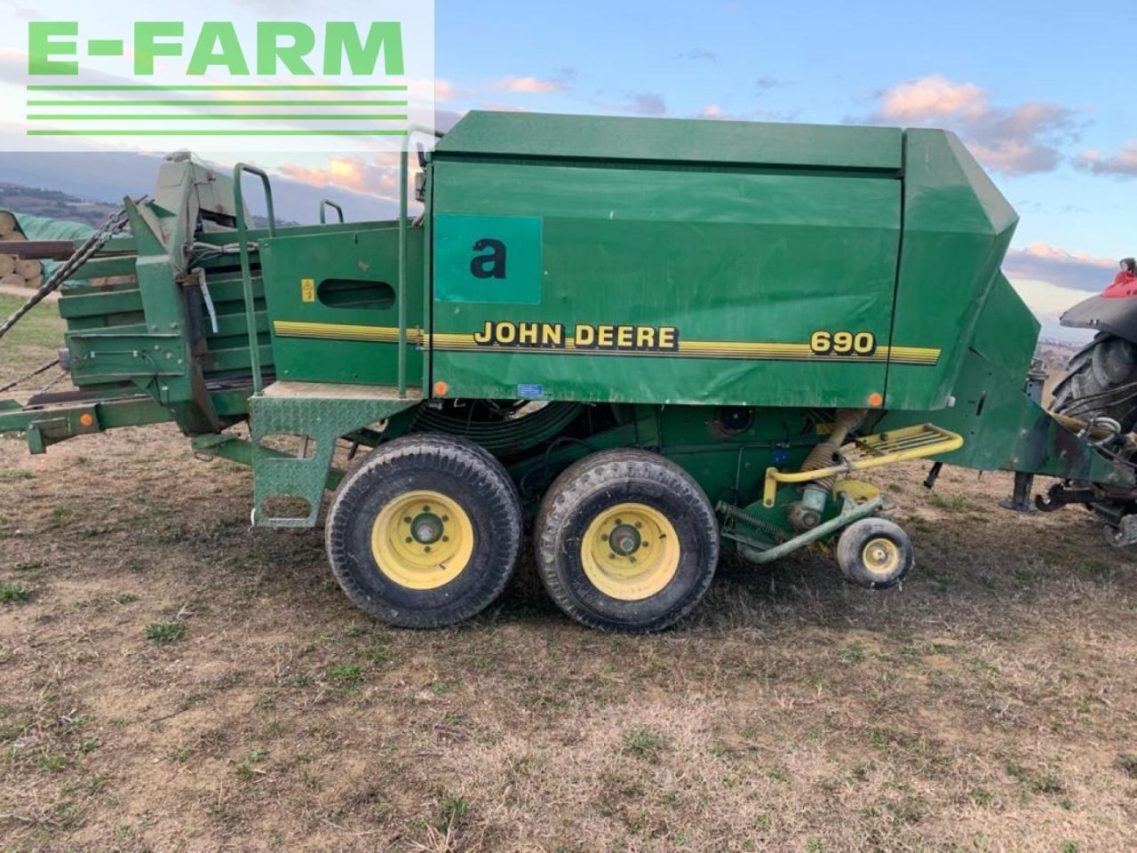 John Deere John Deere 690 - Балирка за квадратни бали: слика 3 John Deere John Deere 690 - Балирка за квадратни бали: слика 3