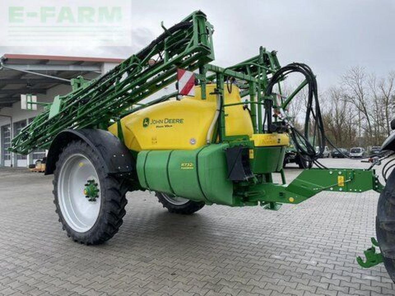 John Deere r 732i - Стазен распрскувач: слика 1 John Deere r 732i - Стазен распрскувач: слика 1