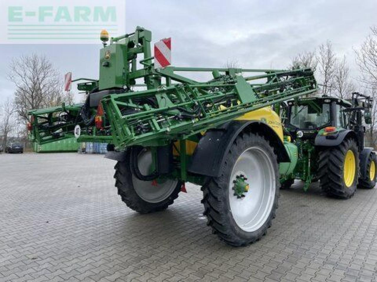 John Deere r 732i - Стазен распрскувач: слика 3 John Deere r 732i - Стазен распрскувач: слика 3