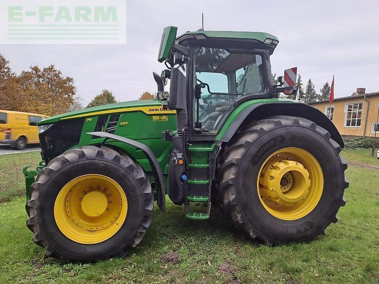 John Deere traktor 7r330 - Додатни делови за жнеач на сточна храна: слика 4 John Deere traktor 7r330 - Додатни делови за жнеач на сточна храна: слика 4