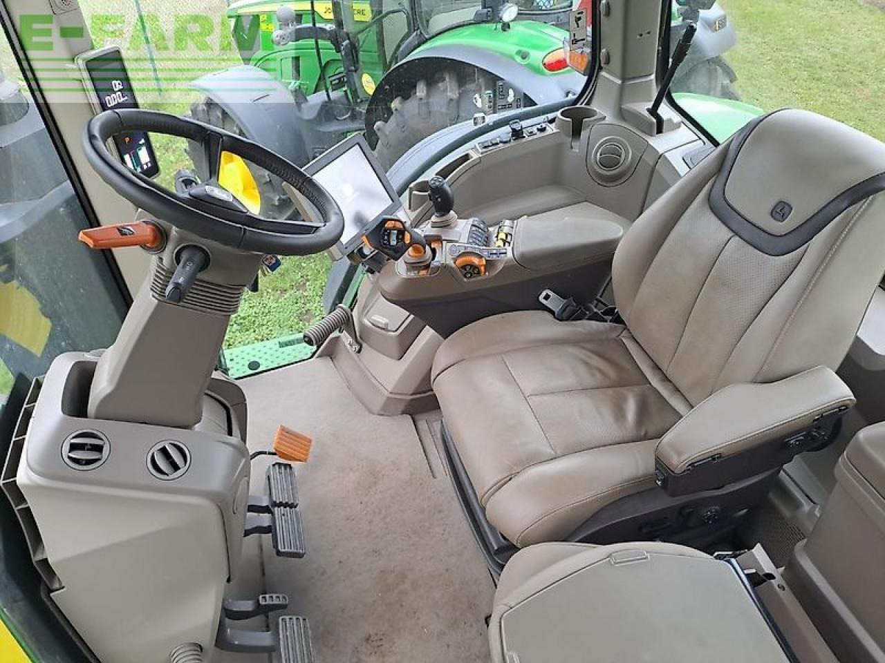 John Deere traktor 7r330 - Додатни делови за жнеач на сточна храна: слика 5 John Deere traktor 7r330 - Додатни делови за жнеач на сточна храна: слика 5
