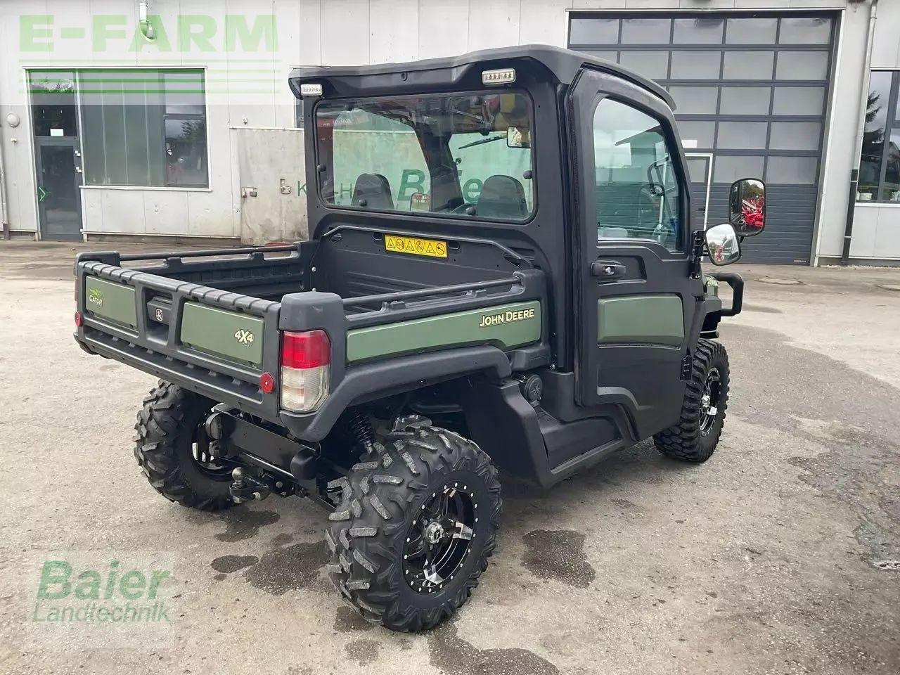 John Deere xuv 865 m mit klimaanlage - Трактор: слика 3 John Deere xuv 865 m mit klimaanlage - Трактор: слика 3