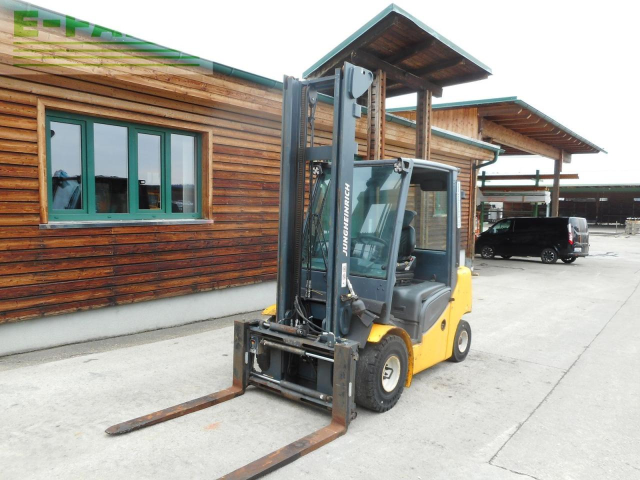 Jungheinrich dfg 430s mit seitenschieber und zinkenverstellun - Вилушкар: слика 2 Jungheinrich dfg 430s mit seitenschieber und zinkenverstellun - Вилушкар: слика 2