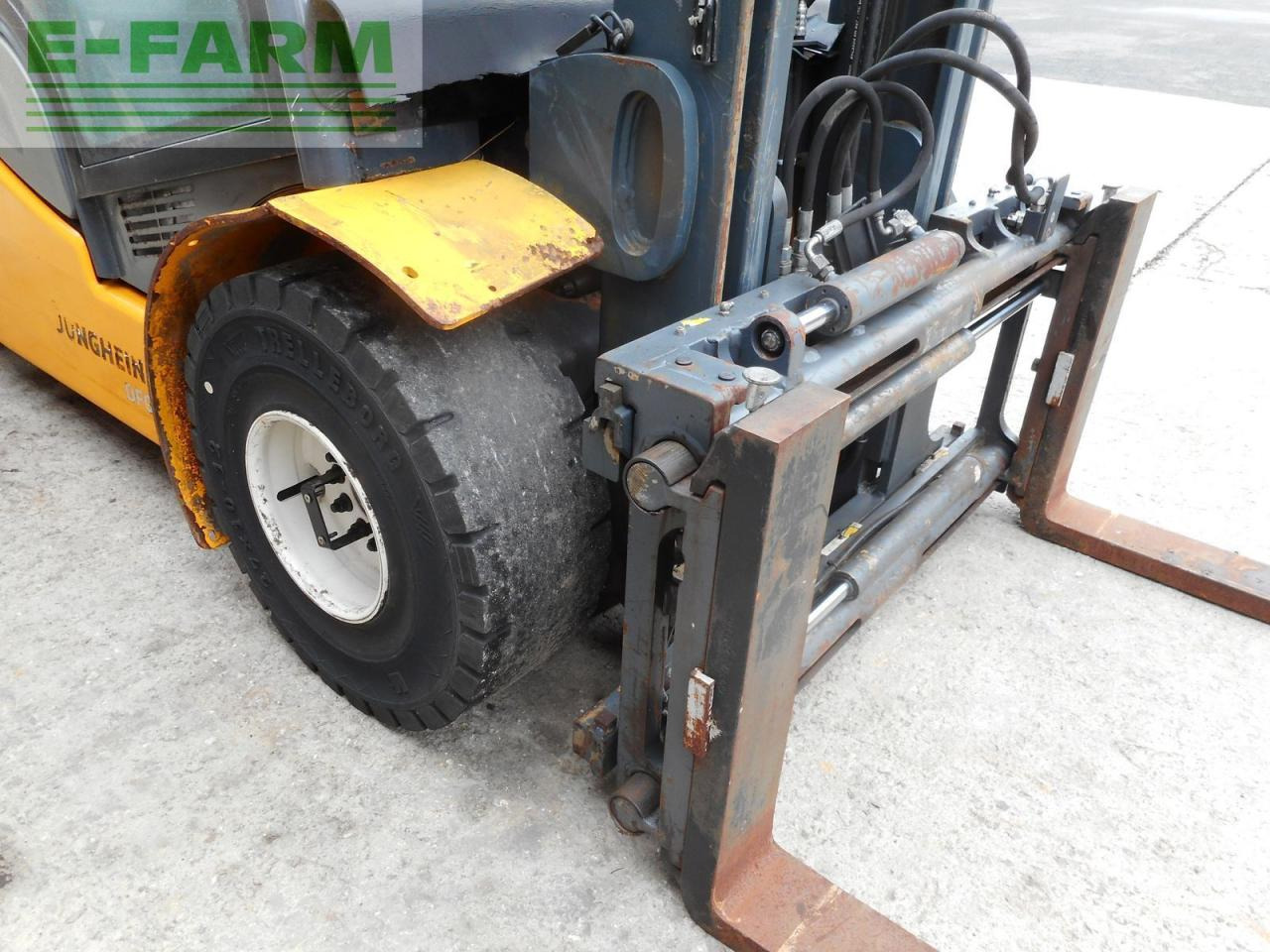 Вилушкар Jungheinrich dfg 430s mit seitenschieber und zinkenverstellun: слика 13