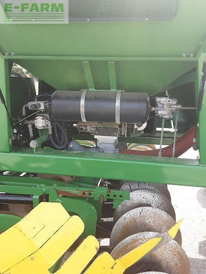 Kerner eros ea 300 - Семенска дупчалка: слика 5 Kerner eros ea 300 - Семенска дупчалка: слика 5