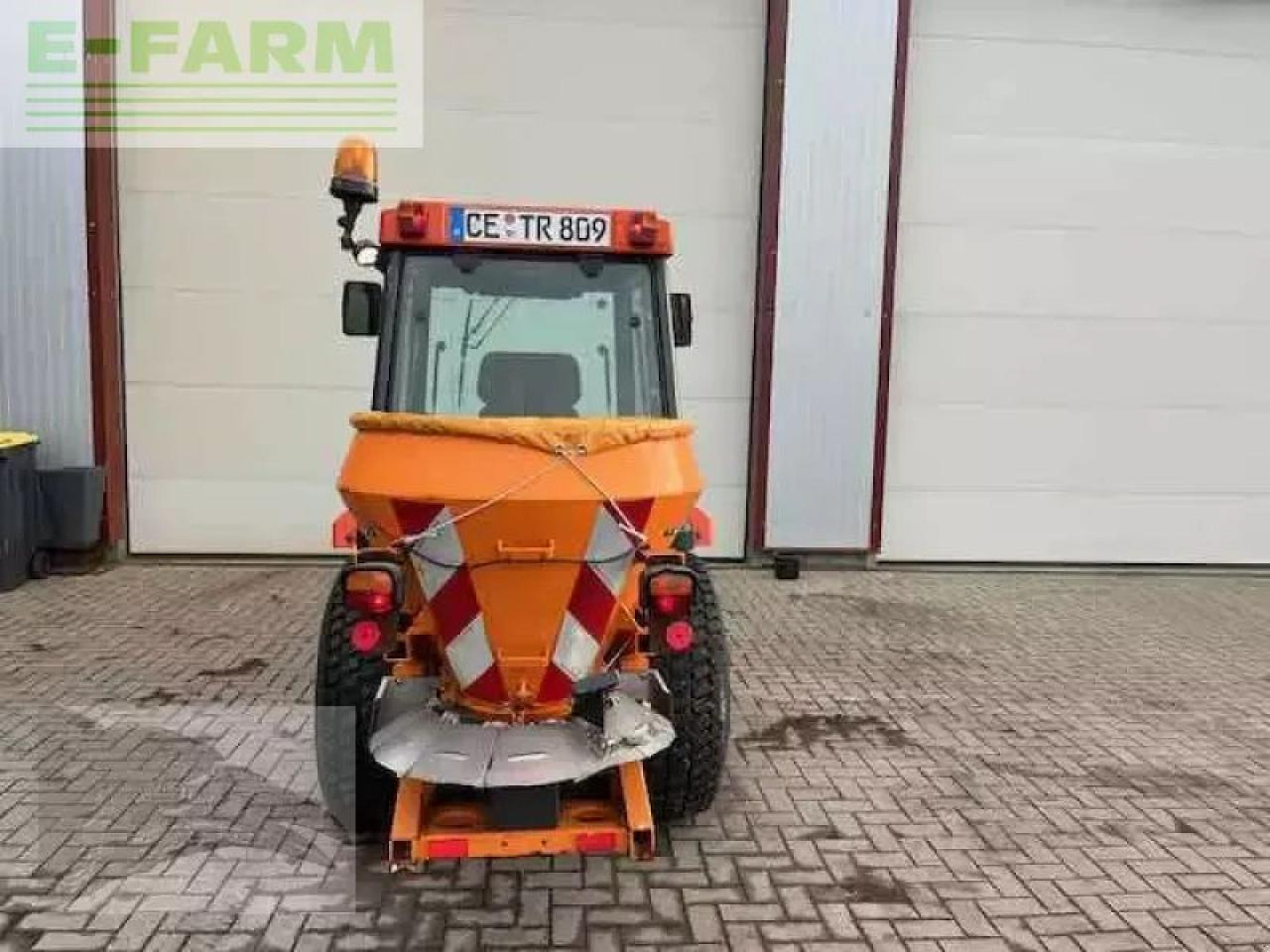 Kubota stv 32 - Трактор: слика 3 Kubota stv 32 - Трактор: слика 3