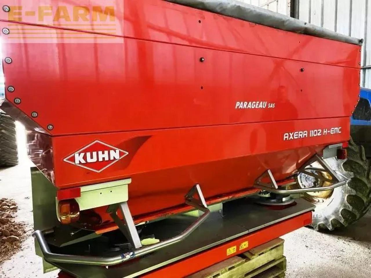 Kuhn axera 1102 h-emc - Распрскувач на вештачко ѓубриво: слика 2 Kuhn axera 1102 h-emc - Распрскувач на вештачко ѓубриво: слика 2