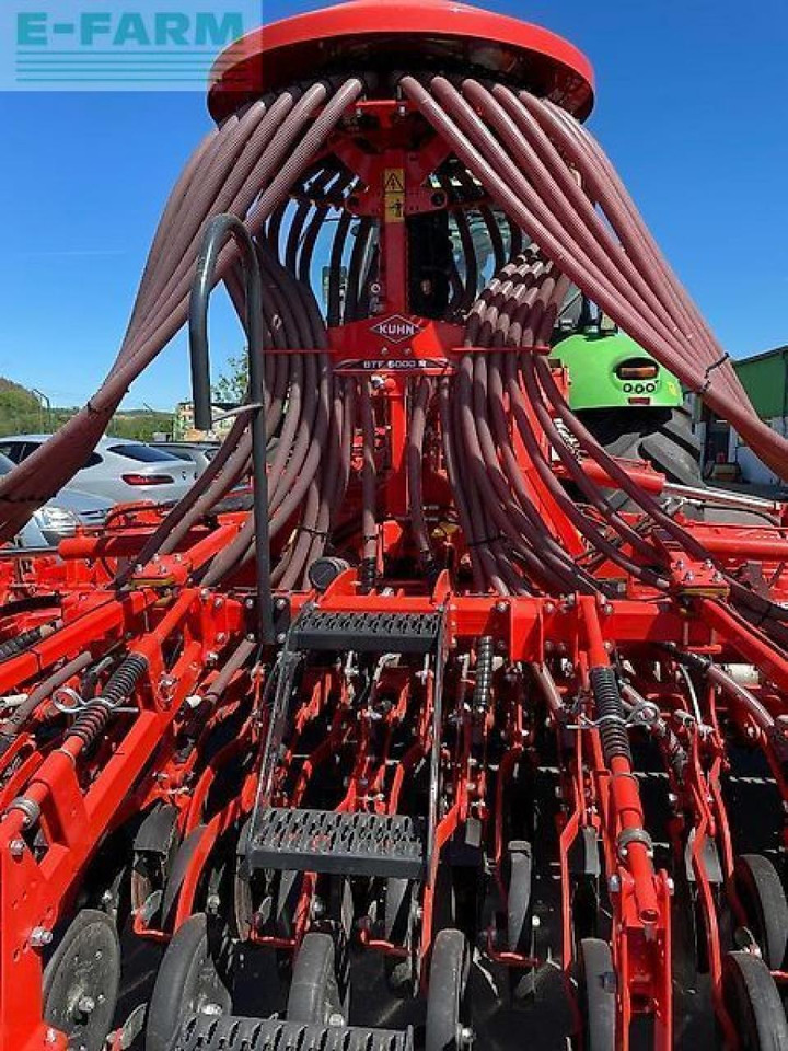 Kuhn drillkombi btf 5000 r mit fronttank und kreiselegge - Семенска дупчалка: слика 2 Kuhn drillkombi btf 5000 r mit fronttank und kreiselegge - Семенска дупчалка: слика 2