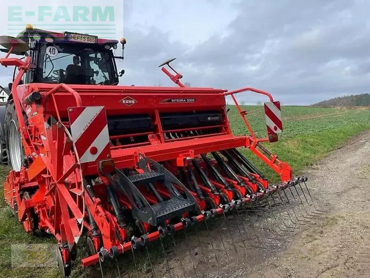 Kuhn integra 3003 sd - Комбајнска семенска дупчалка: слика 1 Kuhn integra 3003 sd - Комбајнска семенска дупчалка: слика 1