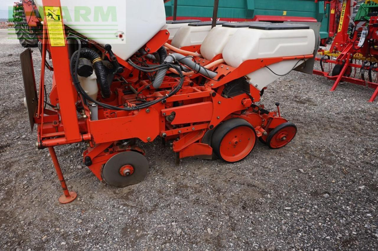 Kuhn maxima gt 6rhg - Прецизна машина за сеење: слика 4 Kuhn maxima gt 6rhg - Прецизна машина за сеење: слика 4