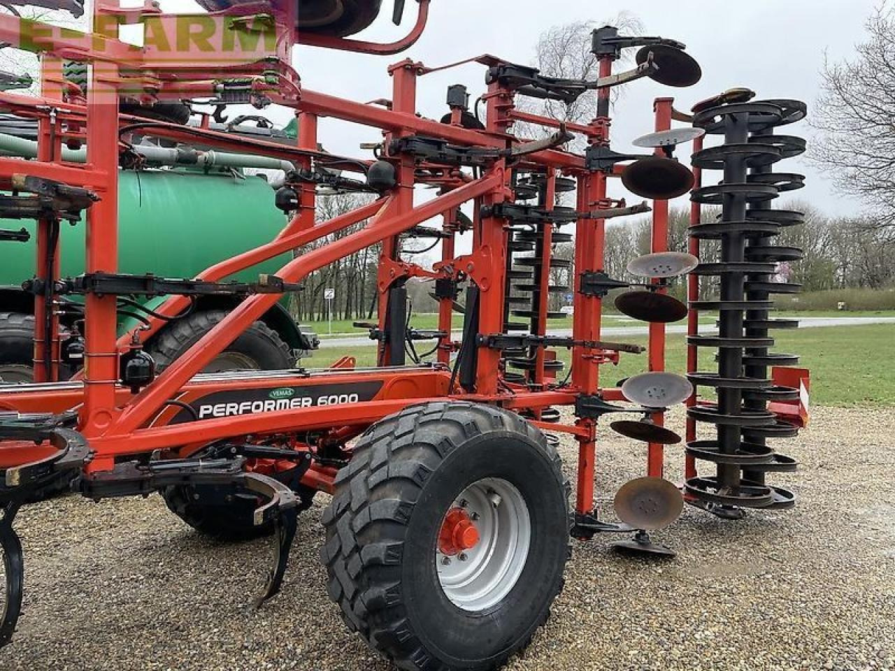 Kuhn performer 6000 - Комбајнска семенска дупчалка: слика 4 Kuhn performer 6000 - Комбајнска семенска дупчалка: слика 4