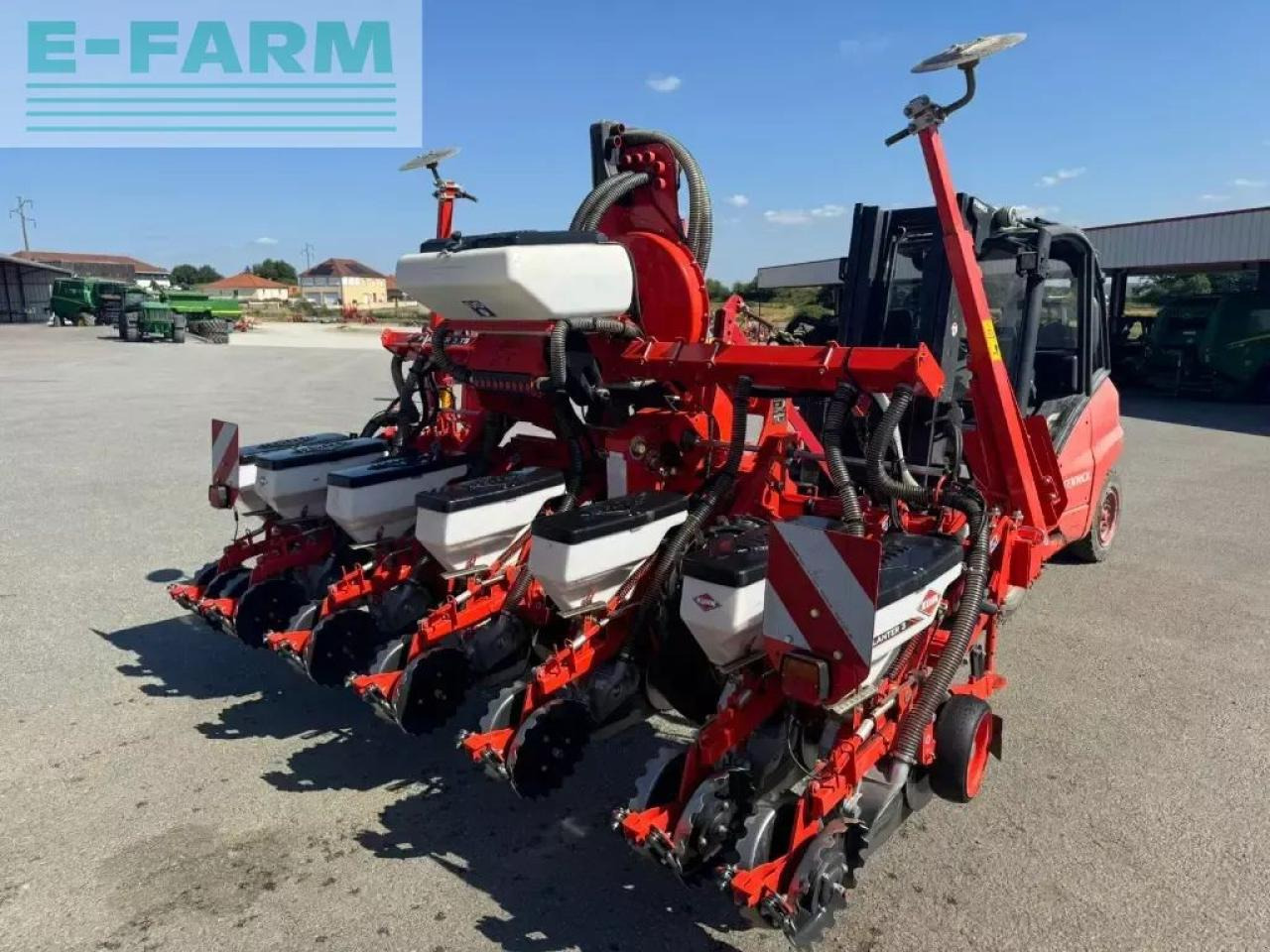 Kuhn planter 3 ts - Прецизна машина за сеење: слика 1 Kuhn planter 3 ts - Прецизна машина за сеење: слика 1