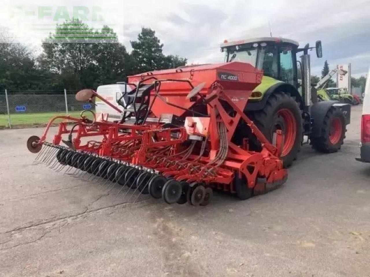 Kuhn venta nc 4000 & hr 4004 - Комбајнска семенска дупчалка: слика 3 Kuhn venta nc 4000 & hr 4004 - Комбајнска семенска дупчалка: слика 3