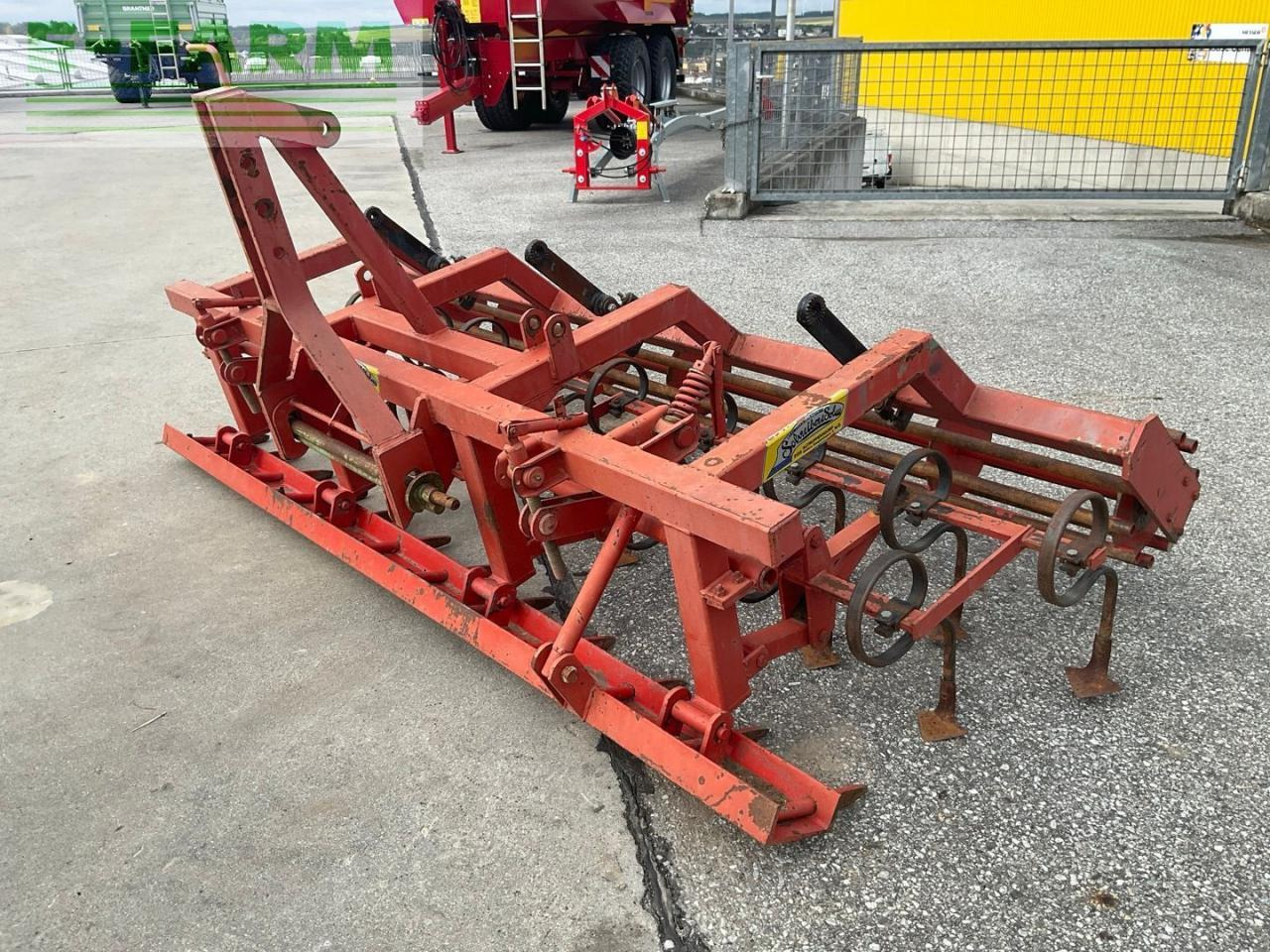 Kurzkombination 3.00 m - Комбајнска семенска дупчалка: слика 1 Kurzkombination 3.00 m - Комбајнска семенска дупчалка: слика 1