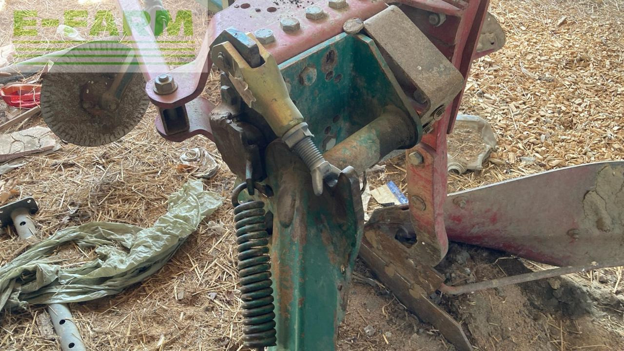 Kverneland LB 100 - Плуг: слика 2 Kverneland LB 100 - Плуг: слика 2