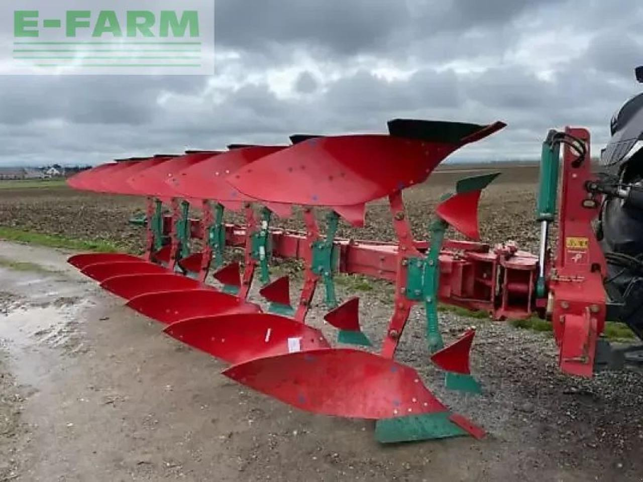 Kverneland lb 6 corps - Плуг: слика 1 Kverneland lb 6 corps - Плуг: слика 1