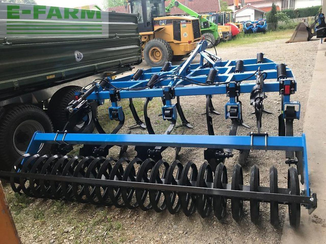 Lemken Flügelschargrubber 3,2m mit Dachringwalze hydr Tiefeneinstellung - Култиватор: слика 5 Lemken Flügelschargrubber 3,2m mit Dachringwalze hydr Tiefeneinstellung - Култиватор: слика 5
