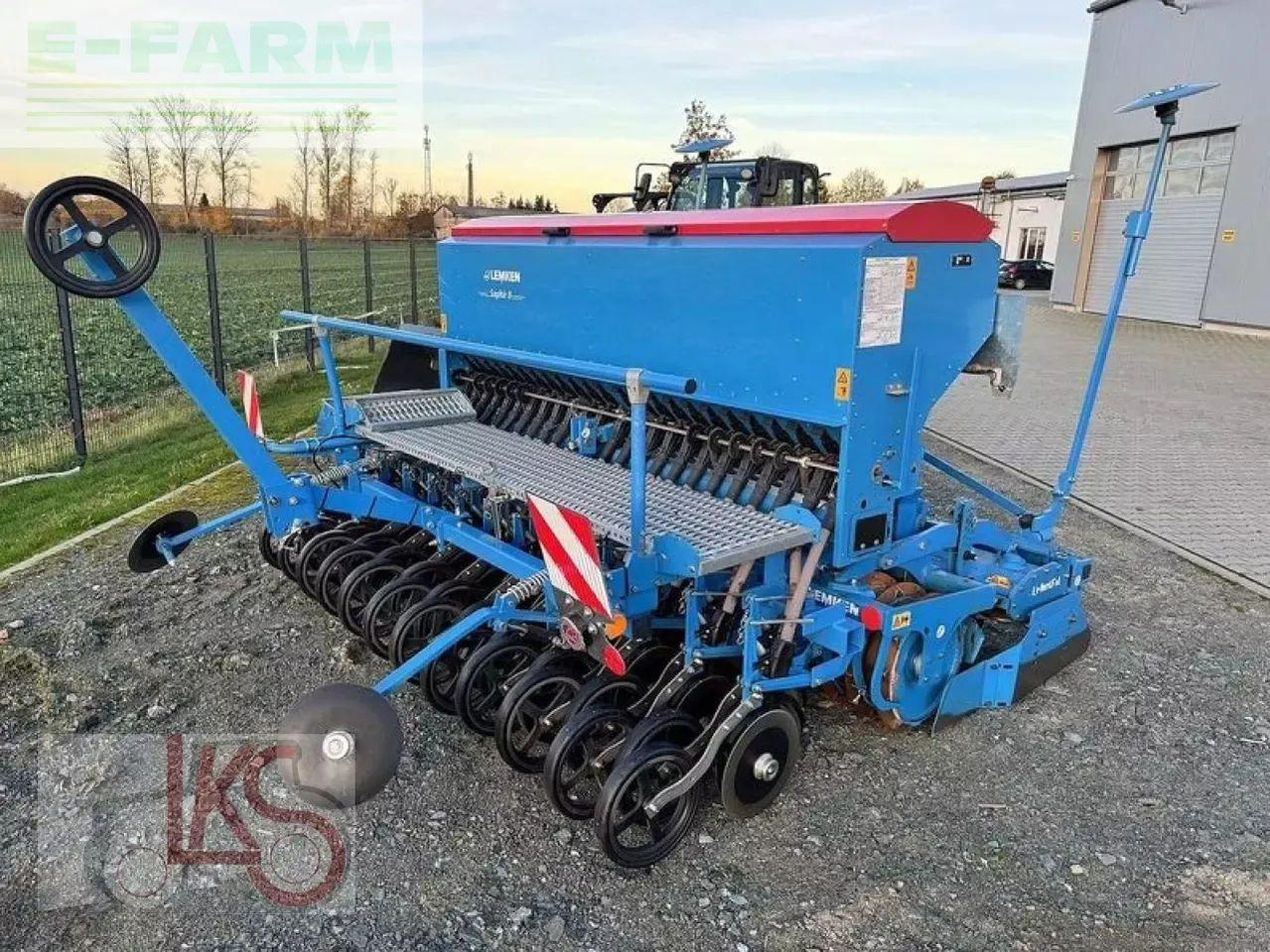 Lemken saphir 8 / 300 ds + zirkon 8 / 300 - Комбајнска семенска дупчалка: слика 3 Lemken saphir 8 / 300 ds + zirkon 8 / 300 - Комбајнска семенска дупчалка: слика 3